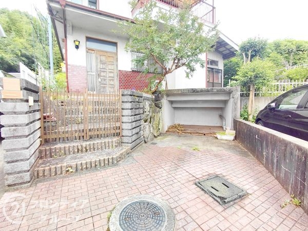 八幡市美濃山宮ノ背の中古一戸建て