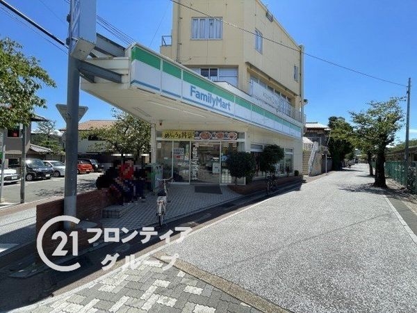 向日市上植野町西小路　新築一戸建て　２期　２号棟(ファミリーマート梶友西向日駅前店)