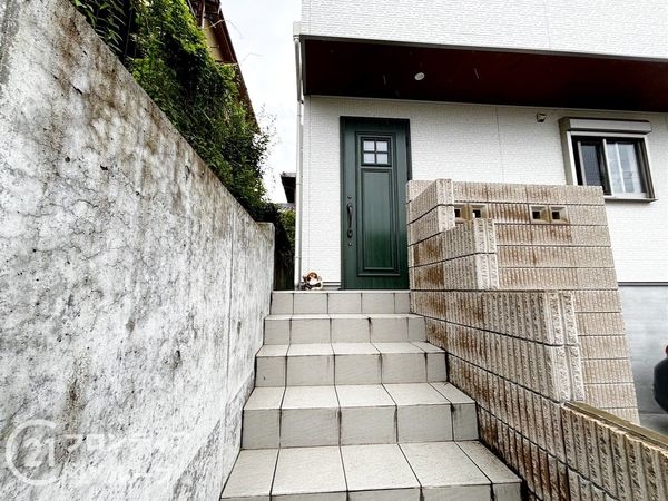 八幡市男山松里　中古一戸建て