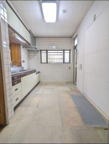 八幡市西山丸尾の中古一戸建て