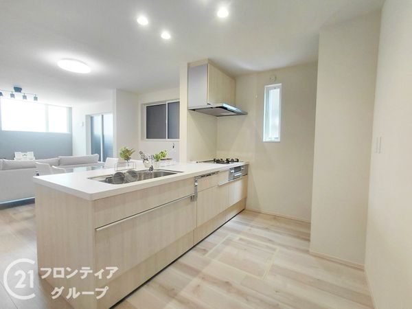 向日市鶏冠井町東井戸　新築一戸建て　１号棟