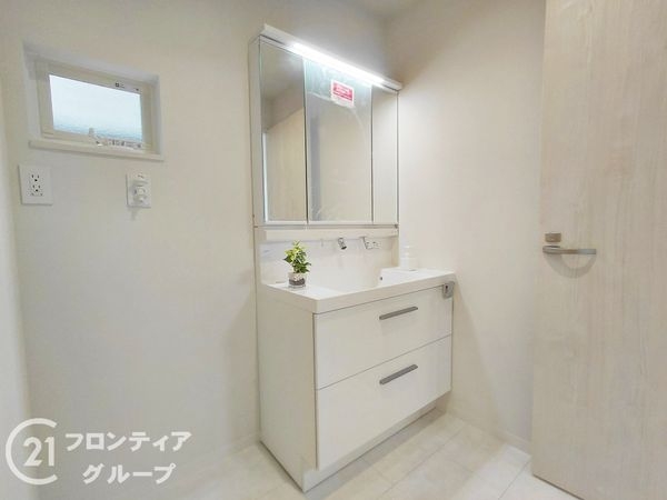向日市鶏冠井町東井戸　新築一戸建て　１号棟