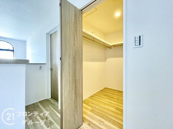 京都市西京区御陵峰ケ堂町２丁目の中古一戸建て