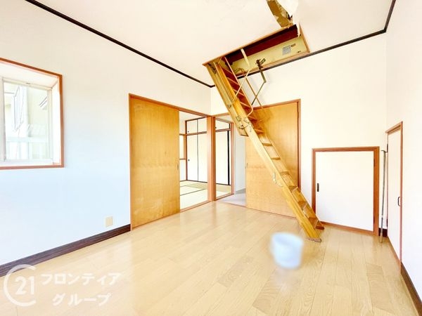 向日市物集女町中海道の中古一戸建て