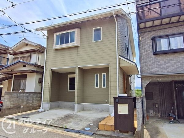 城陽市富野北角　中古一戸建て