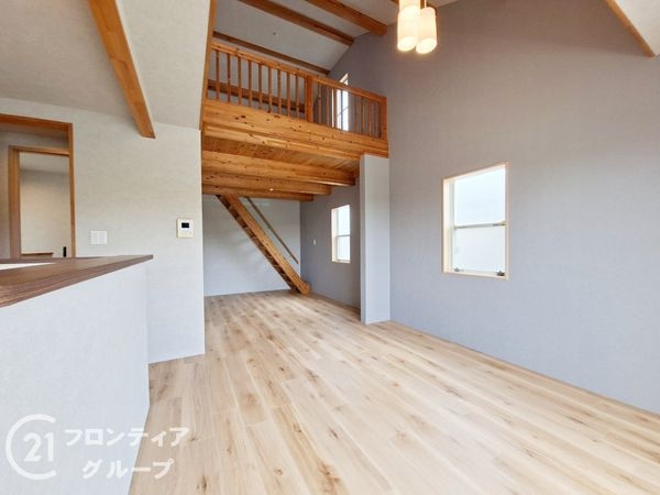 城陽市富野北角　中古一戸建て