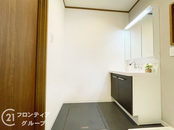 向日市上植野町の中古一戸建て