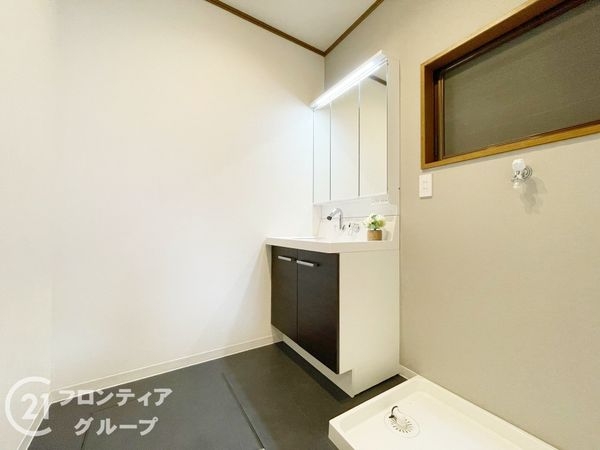 向日市上植野町の中古一戸建て
