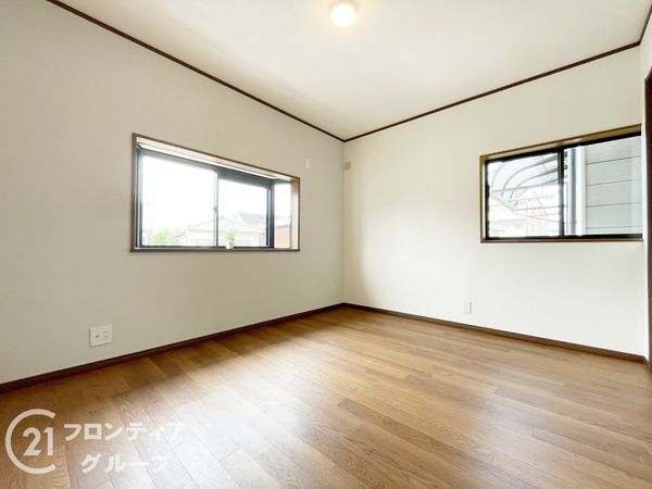 向日市上植野町の中古一戸建て