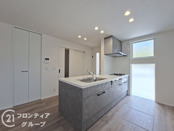 宇治市小倉町南浦　新築一戸建て　１号棟