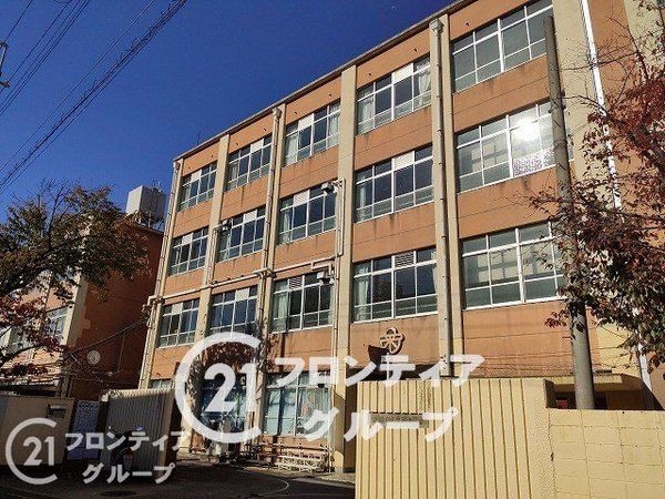 京都市伏見区醍醐南西裏町　新築一戸建て　全２区画　１号棟(京都市立栗陵中学校)
