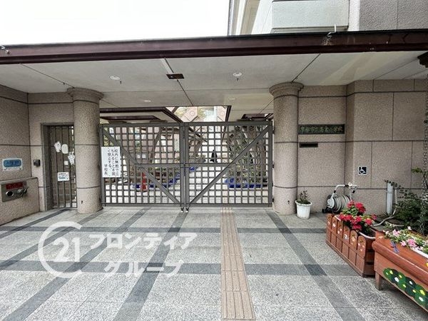 パークホームズ京都二条城　中古マンション(京都市立高倉小学校)