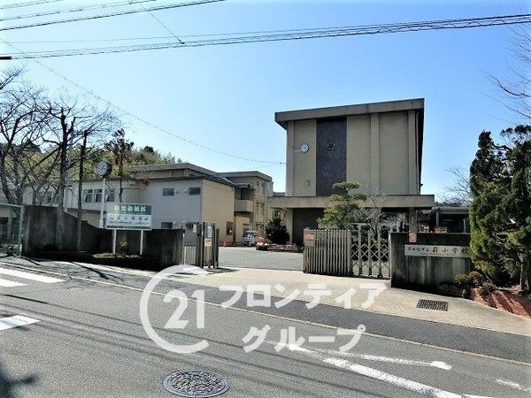 京田辺市薪天神堂　新築一戸建て　第９　２号棟(京田辺市立薪小学校)