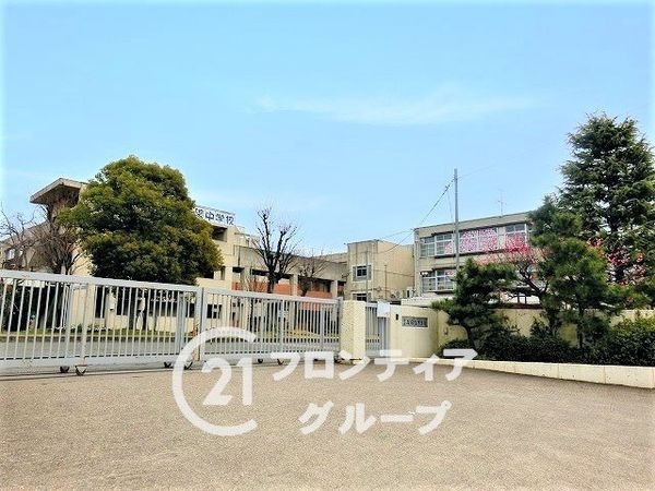 城陽市枇杷庄西ノ口の中古一戸建て(城陽市立西城陽中学校)