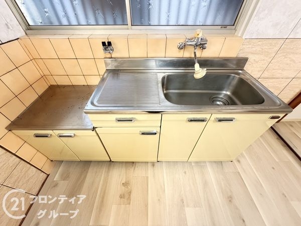 城陽市枇杷庄西ノ口　中古一戸建て