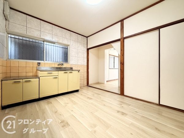 城陽市枇杷庄西ノ口　中古一戸建て