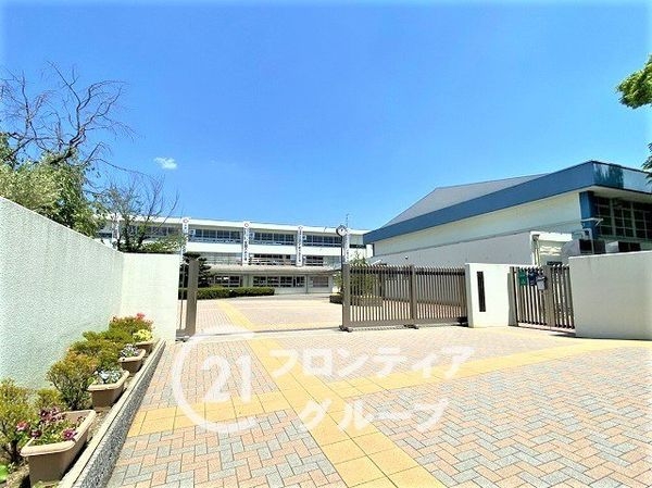 八幡市橋本意足の中古一戸建て(八幡市立男山第三中学校)