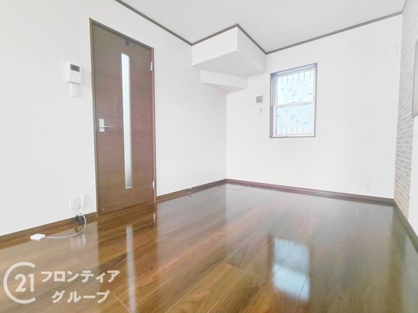 八幡市八幡盛戸の中古一戸建て