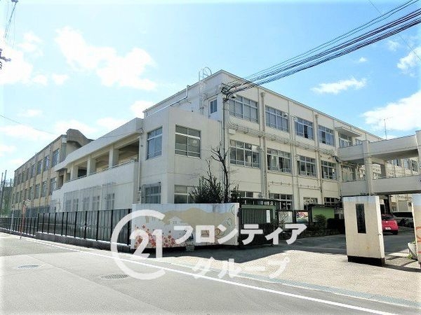 京都市山科区勧修寺西栗栖野町の中古一戸建て(京都市立勧修中学校)