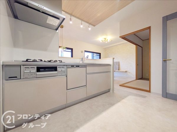 シャルマンコーポレイクシティ瀬田　天然木フルリノベーション…