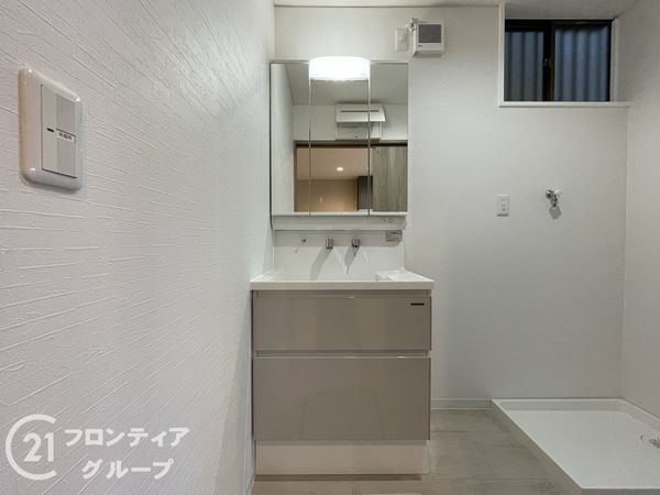 京都市伏見区深草大亀谷万帖敷町の中古一戸建て