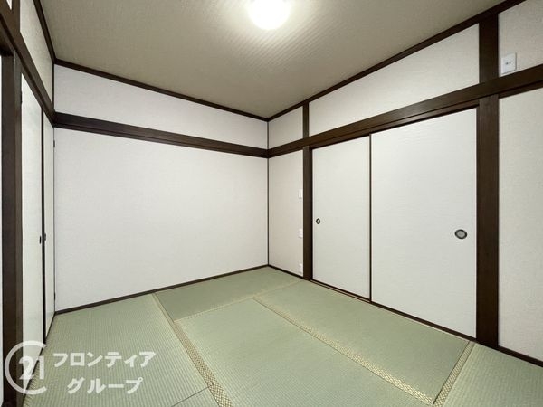 京都市伏見区深草大亀谷万帖敷町の中古一戸建て