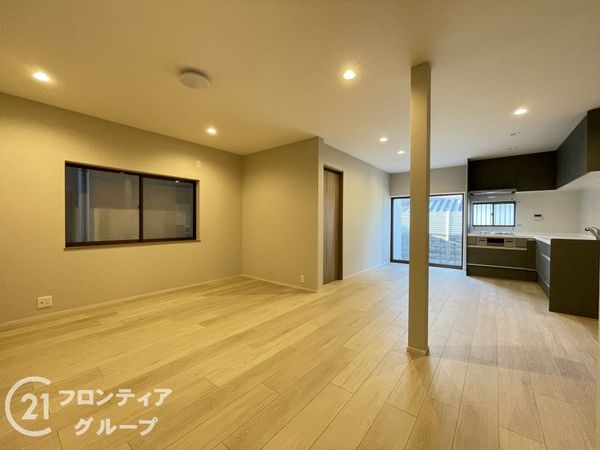 京都市伏見区深草大亀谷万帖敷町の中古一戸建て