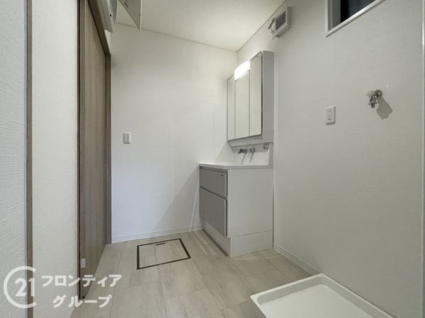 京都市伏見区深草大亀谷万帖敷町の中古一戸建て