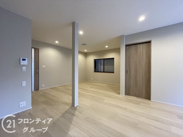 京都市伏見区深草大亀谷万帖敷町　中古一戸建て