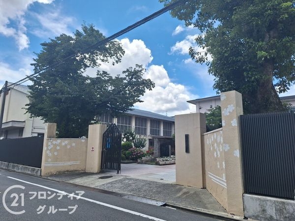 デ・リード御所西　中古マンション(京都市立上京中学校)