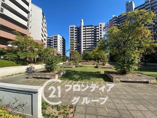 京阪東ローズタウン・ファインガーデンスクエアＡ棟　中古マン…