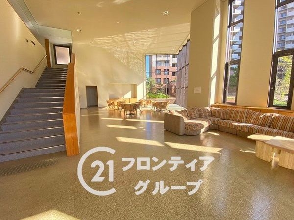 京阪東ローズタウン・ファインガーデンスクエアＡ棟　中古マン…