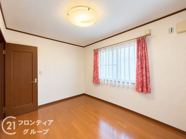 宇治市木幡御蔵山の中古一戸建て