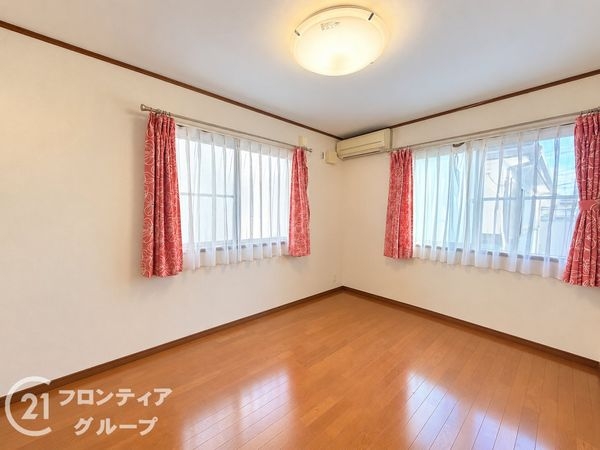 宇治市木幡御蔵山の中古一戸建て