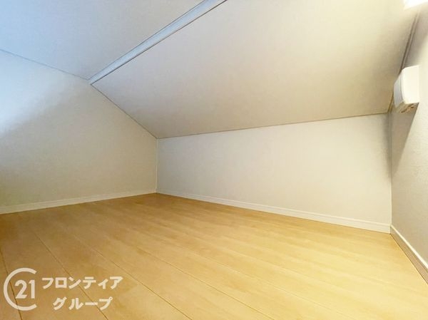 八幡市八幡山田の中古一戸建て
