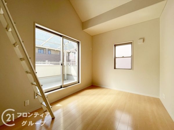 八幡市八幡山田の中古一戸建て