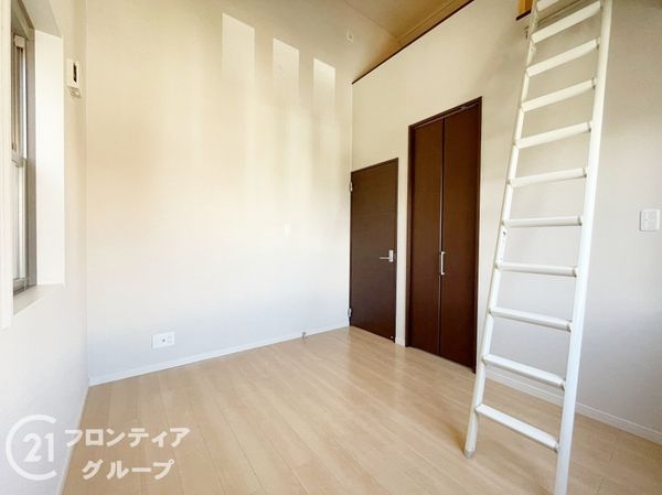 八幡市八幡山田の中古一戸建て