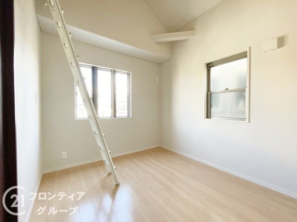 八幡市八幡山田の中古一戸建て