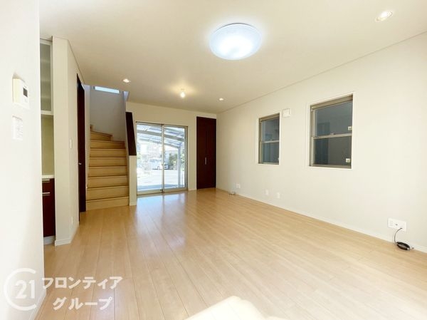 八幡市八幡山田の中古一戸建て