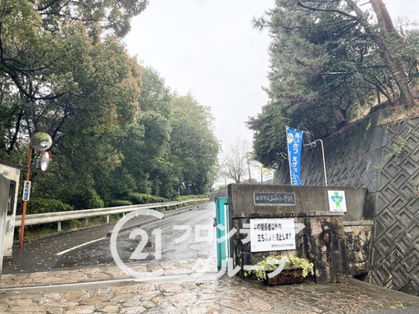 西宮市山口町上山口１丁目　新築一戸建て　２号棟