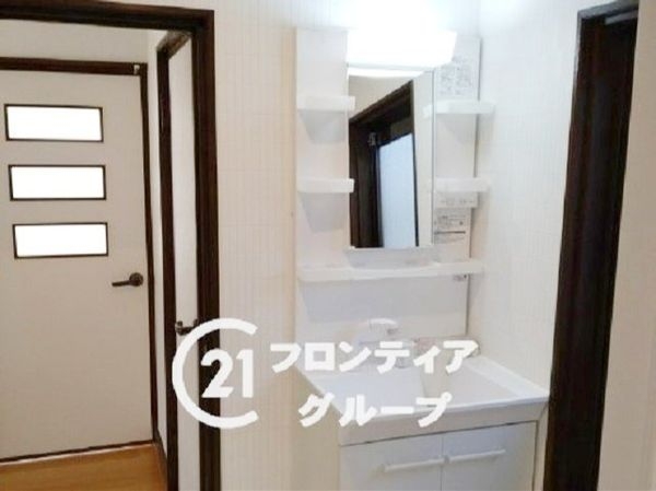 西宮市仁川百合野町の中古一戸建て