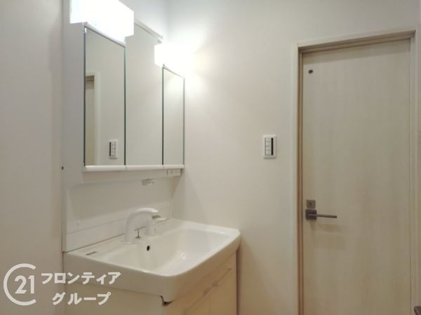 鳴尾小松住宅A棟
