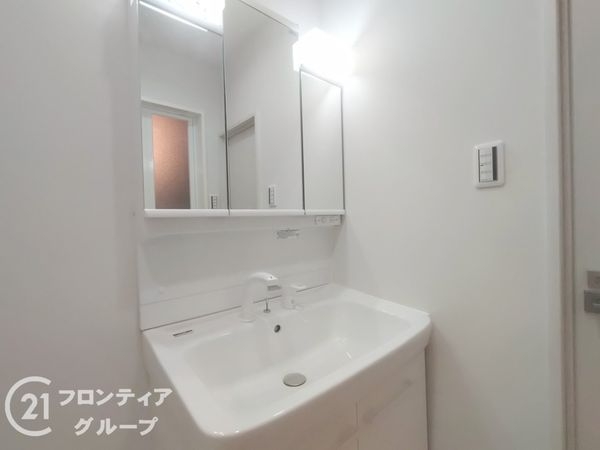 鳴尾小松住宅A棟