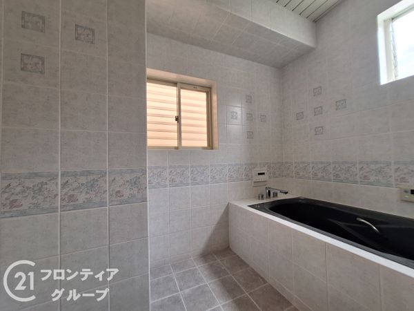 西宮市霞町　中古一戸建て