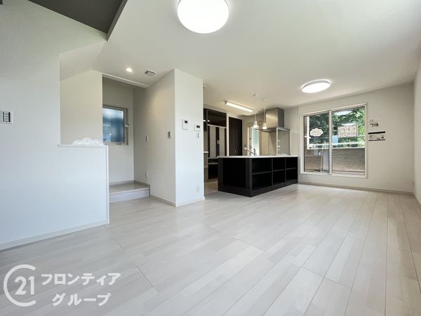 尼崎市東園田町２丁目　新築一戸建て　２1号地