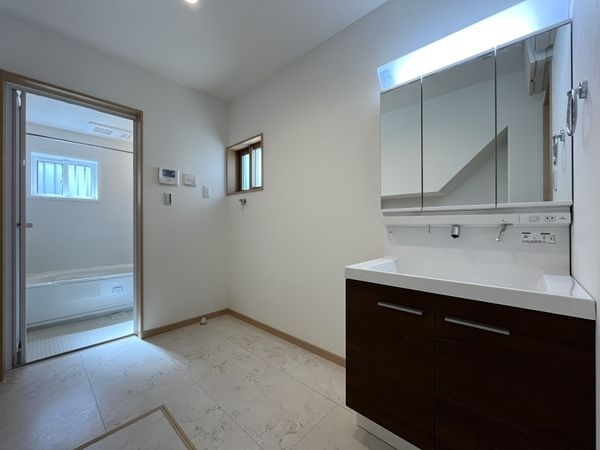 尼崎市東園田町２丁目　新築一戸建て　６号地