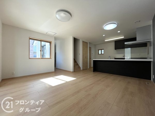 尼崎市東園田町２丁目　新築一戸建て　６号地