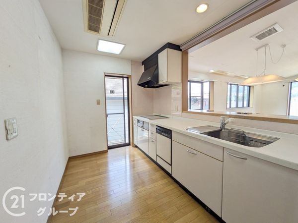 西宮市五月ケ丘　中古一戸建て