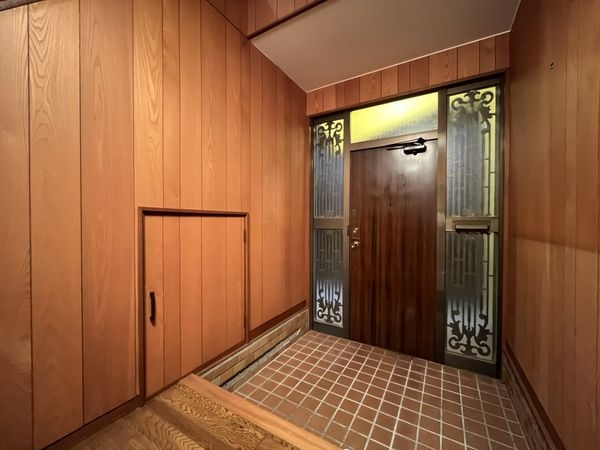 西宮市苦楽園三番町の中古一戸建て