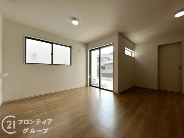 伊丹市千僧６丁目　新築一戸建て　１号棟